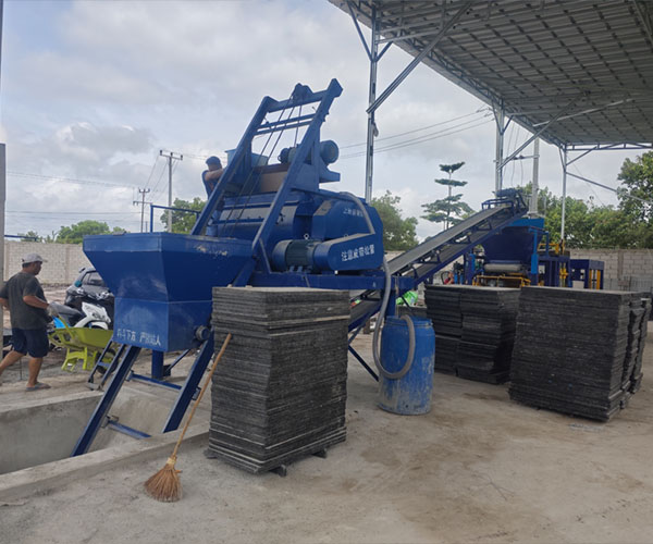 QT4-15 Block Machine